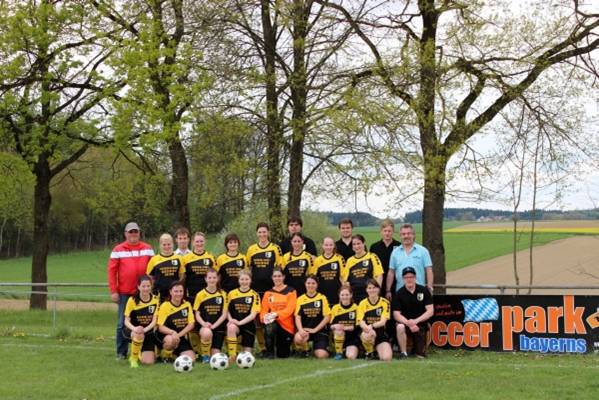1. Damenmannschaft neue Trikots
